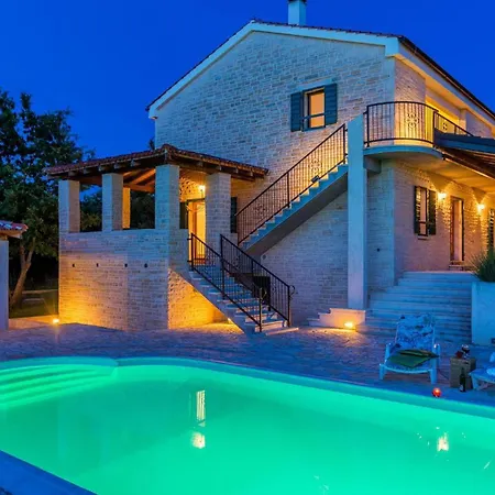 Holiday home Paradiso